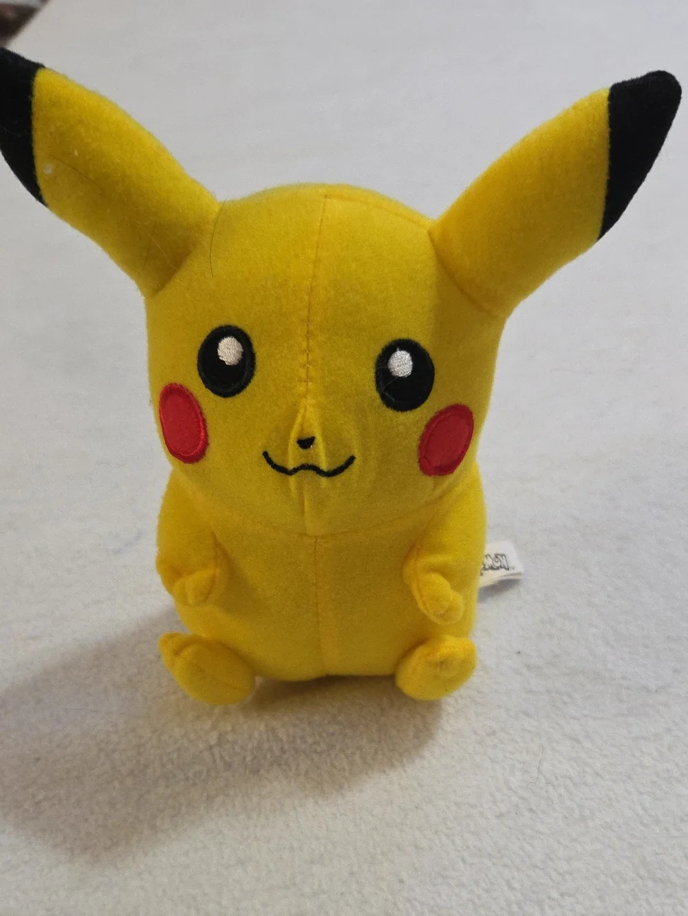 POKEMON PIKACHU 7 IN STUFFED PLUSH TOY